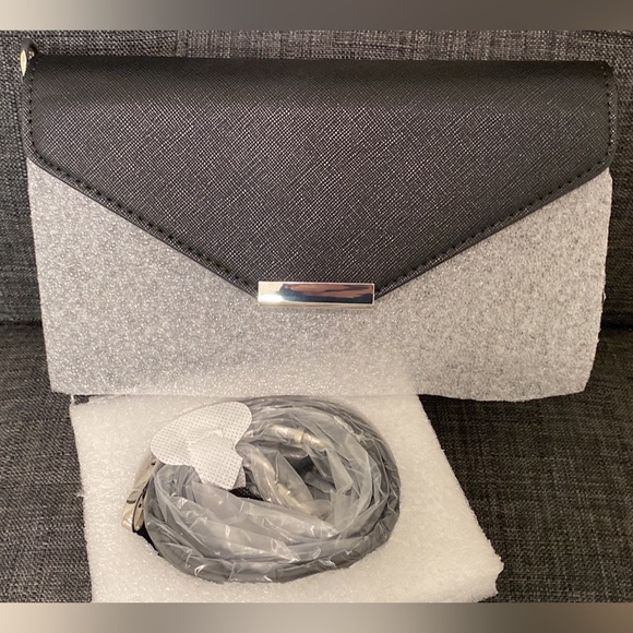 Touch Screen Purse - Picture 5 of 9